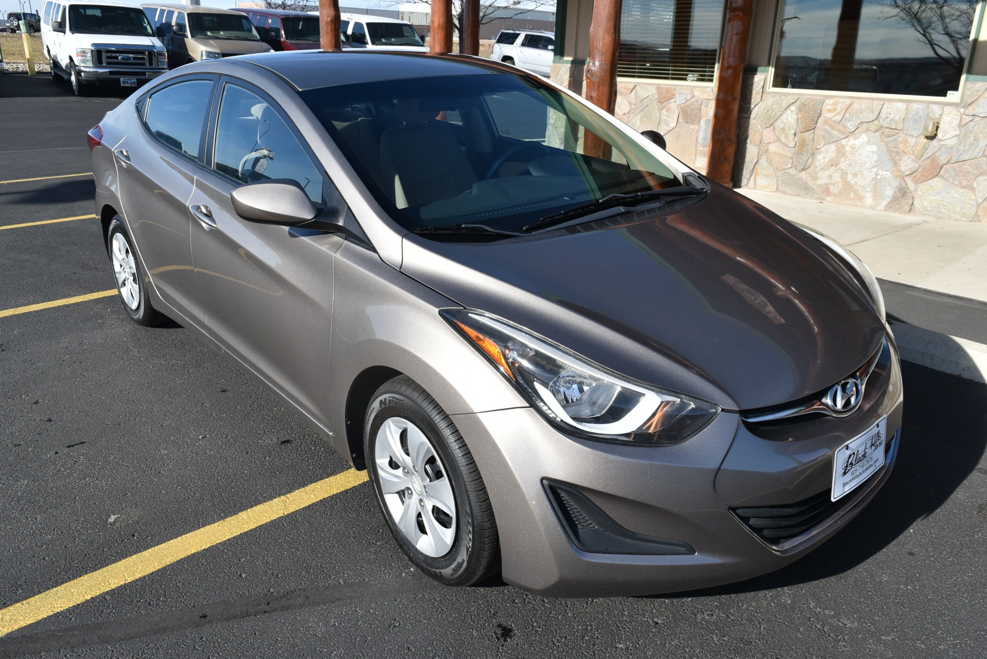 photo of 2016 Hyundai Elantra SE